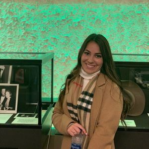 Meet your Posher, Kellie